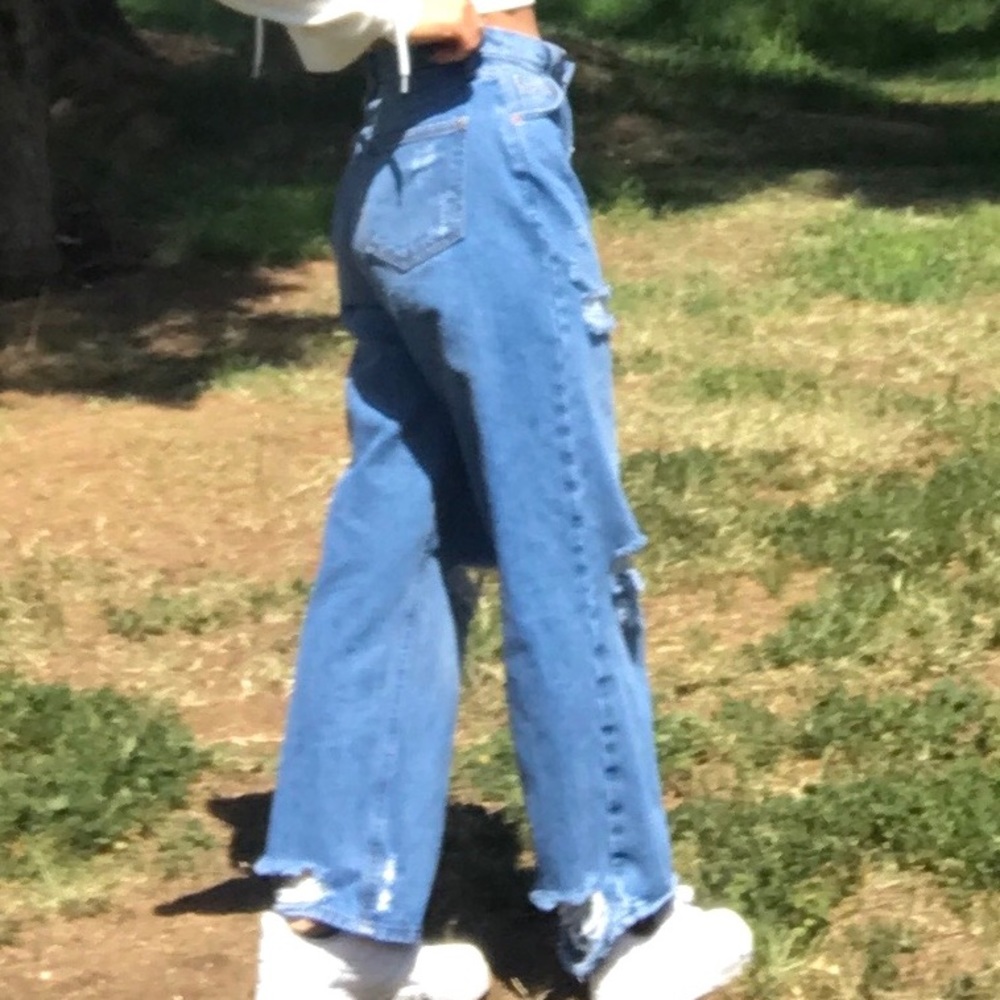 Forever 21 boyfriend jeans, waist size 25